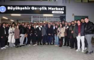 Görükle’de sahur mesaisi: Başkan Bozbey gençlerin sofrasına konuk oldu
