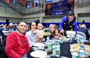 Ramazan’ın bereketli sofrası Harmancık’ta kuruldu