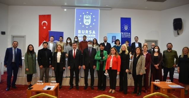 Bursa kent mobilyalarıyla güzelleşiyor