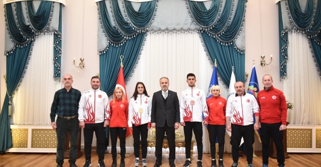Madalyalı sporculardan Başkan Aktaşa ziyaret