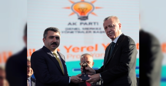 Yıldırım#039;ın gençlik yatırımlarına Cumhurbaşkanı Erdoğan#039;dan ödül