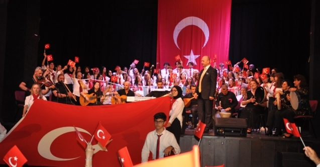 TKMde Gençleşen Türküler rüzgârı