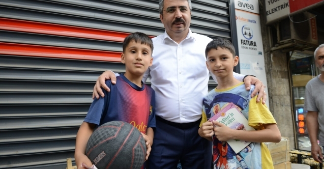Başkan Yılmaz 1 Ayda 15 Mahalleyi Ziyaret Etti