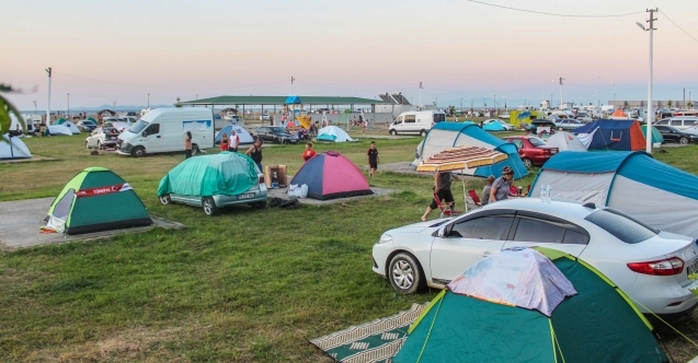 Bayram tatilinde Karacabey sahillerinde turizm patlaması