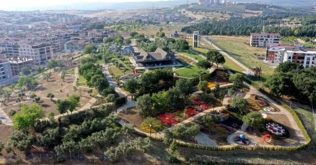 Macera Bursa Ziyaretçilerini Büyülüyor