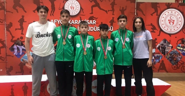 Osmangazili Badmintoncular Yeniden Zirvede