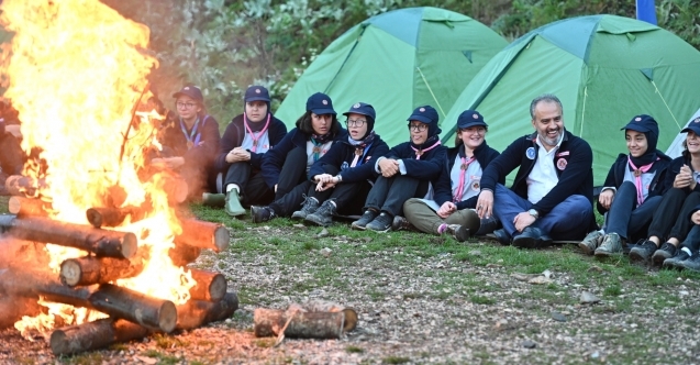 İzcilerin Uludağ eteklerinde kamp keyfi