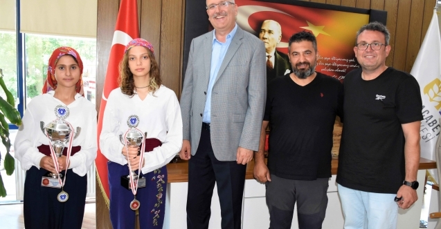 Karacabeyin sporda başarıları sürüyor