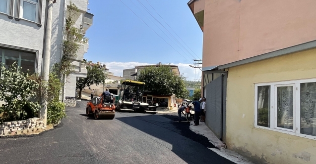 Osmangazide yoğun asfalt mesaisi