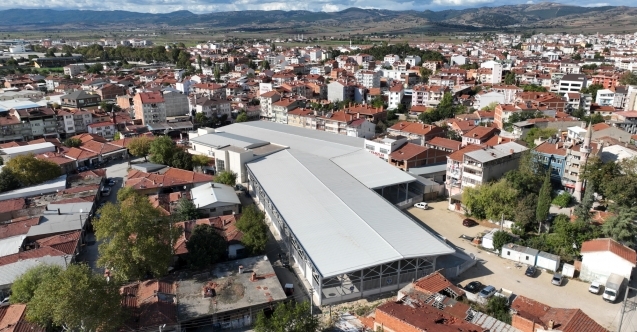 Yenişehir Pazar Alanında Sona Doğru