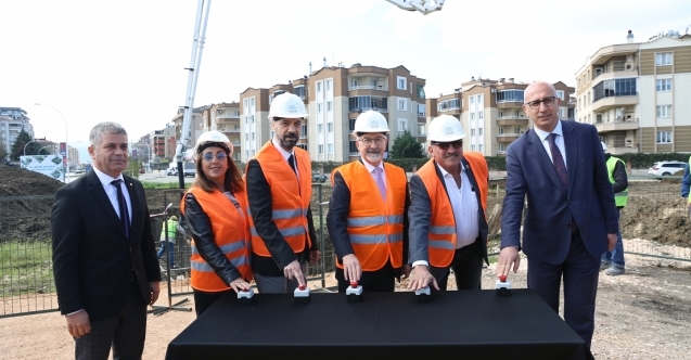 Dr. Refik Saydam Sağlıkçılar Parkının Temeli Atıldı