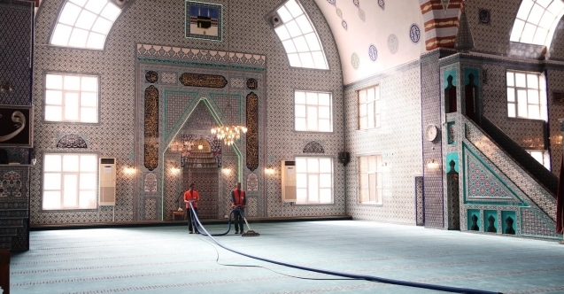 Nilüferdeki İbadethanelerde Temizlik Zamanı