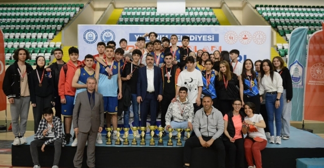 YILDIRIM BELEDİYESİ OKUL SPORLARI ŞENLİĞİ TAMAMLANDI