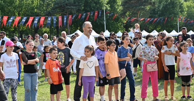 ÇOCUKLAR SOKAK OYUNLARI ŞENLİĞİNDE BULUŞTU