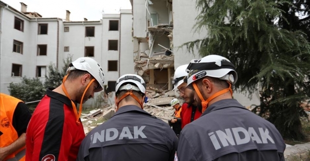 İNEGÖLDE 7.2 ŞİDDETLİ DEPREM TATBİKATI