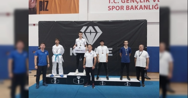 NİLÜFERLİ KARATECİLERDEN 1 ALTIN 2 BRONZ MADALYA
