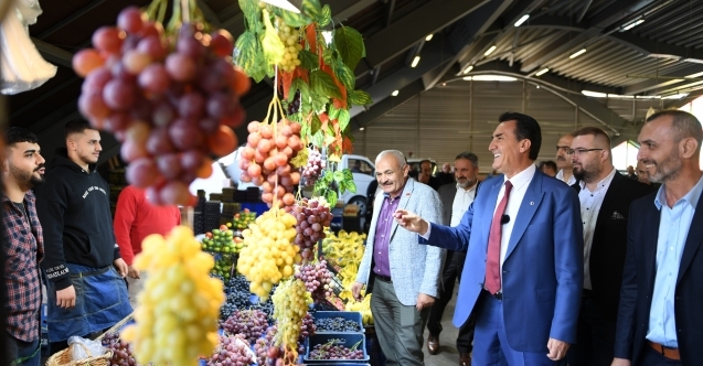 Başkan Dündar pazarcı esnafıyla buluştu