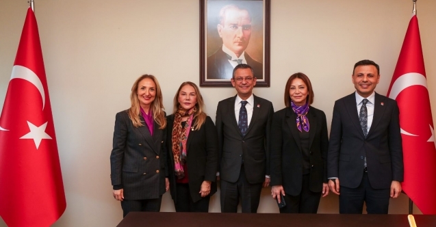 KA. DER#039;in kadın listesi CHP lider Özgür Özel#039;in masasında!