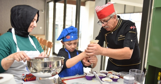 Minik aşçılar iş başında