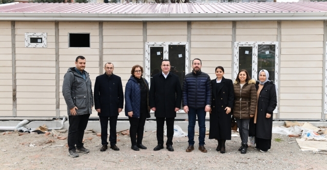 Mustafakemalpaşada gülümseyen cafe kapılarını açmak için hazırlanıyor