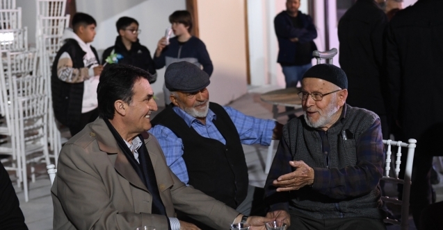 Dündar, iftarda Çukurcalılara konuk oldu