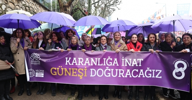 Nilüferde kadınlar yine sokakları inletti