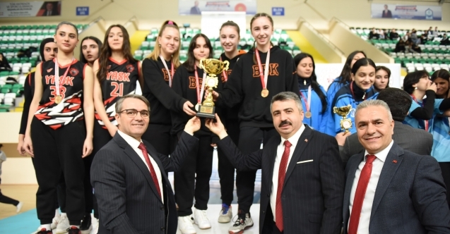 Yıldırım Belediyesinden okullara ‘spor desteği