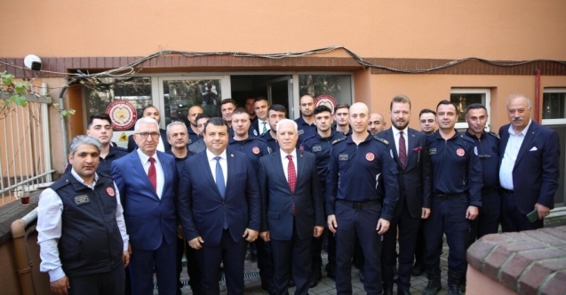 Başkan Bozbey#039;den Büyükşehir çalışanlarına bayram ziyareti