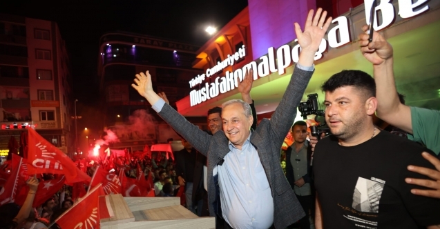 Şükrü Erdem gönül birliği olarak başlattığımız hareket sevgi seline dönüştü”