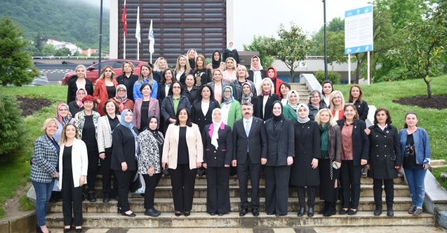 Başkan Yılmaz Bursalı Kadın Muhtarlarla Buluştu