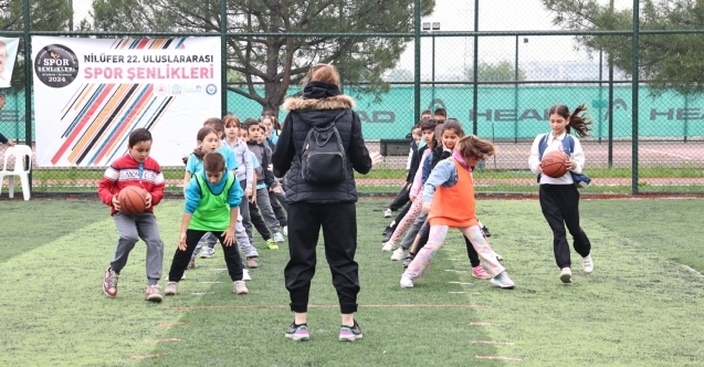 Öğrenciler geleneksel oyunlarda buluştu