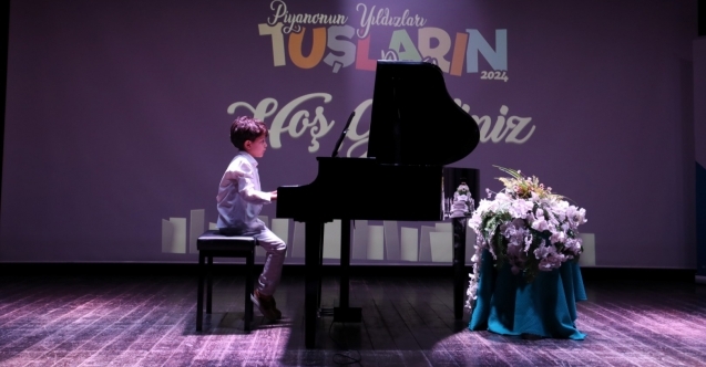 Piyanonun Küçük Üstatları Performanslarıyla Mest Etti