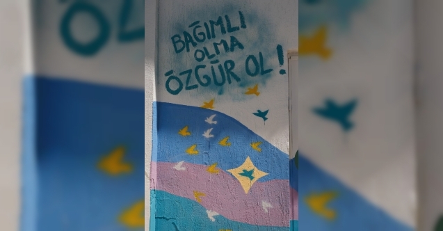 Mesajlarını grafiti çalışması ile verdiler