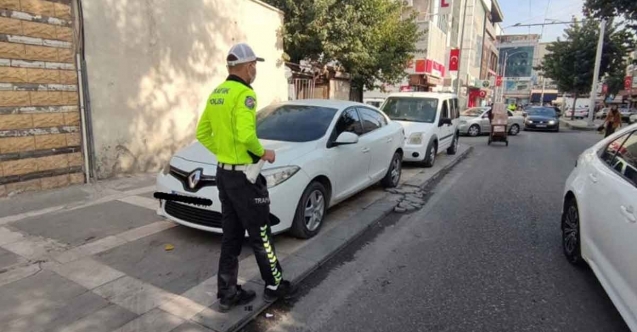 Gemlik#039;te kaldırım işgaline geçit yok