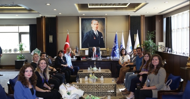 Mimarlardan Büyükşehir Belediye Başkanı Mustafa Bozbey#039;e ziyaret