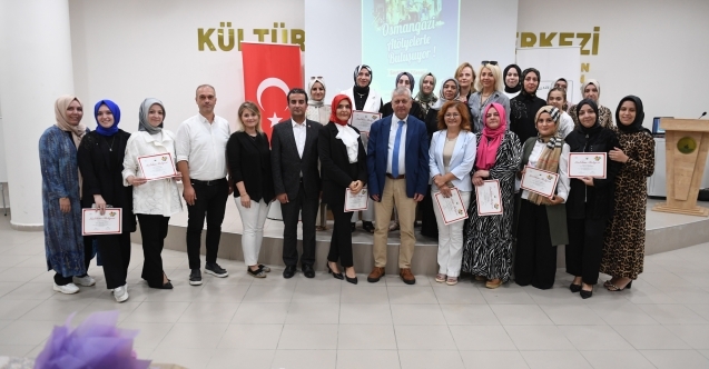 Diksiyon Atölyesini tamamlayan kursiyerler sertifikalarını aldı