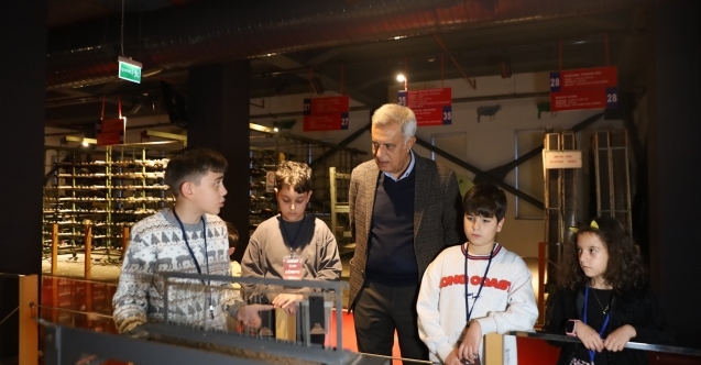 Bursada müzeleri bir günlüğüne çocuklar yönetti