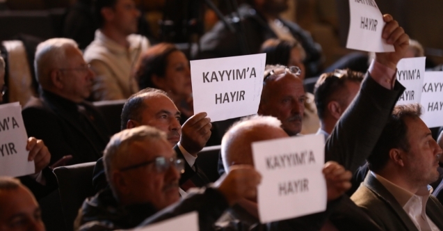 Gemlik Belediyesinde kayyum protestosu
