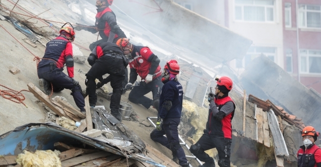 Gemlikte deprem tatbikatı gerçeğini aratmadı
