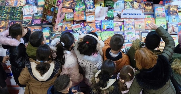 İnegölde Kitap Günleri Coşkusu Sürüyor