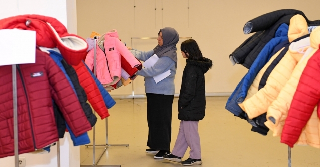 1745 kişi Sevgi Mağazasından giyindi