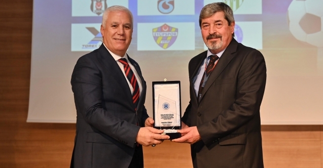 Bursa#39;ya Sporla Ödül: Bozbey, Türkiye#39;nin En Başarılı Belediye Başkanı Seçildi