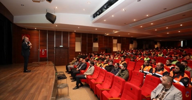 Temizlik işleri personeline yalın temelleri eğitimi verildi