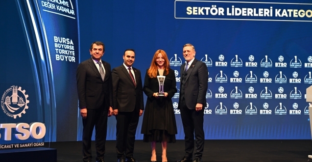 Uludağ Elektrik 2024 Yılını Sektör Lideri Ödülüyle Kapattı