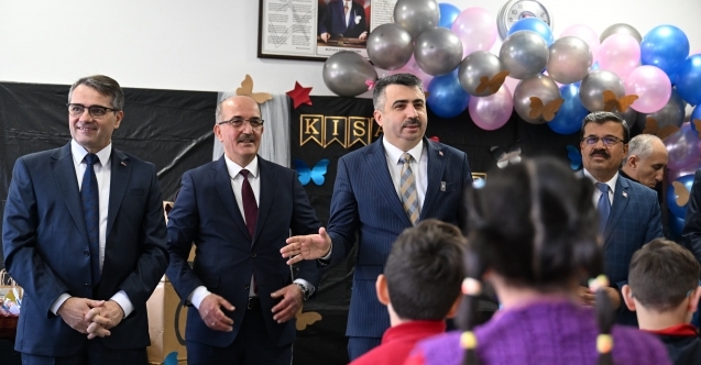 Başkan Yılmaz, öğrencilerin karne heyecanına ortak oldu
