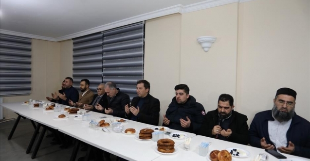 Bereket sofrası Üçevler Camiinde kuruldu