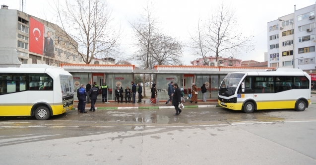 Gemlikte otobüs durakları tertemiz