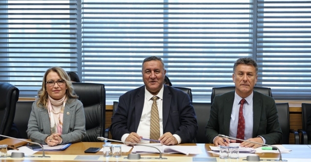 CHP Bursa Milletvekili Orhan Sarıbal: İklim kanunu ülke kaynaklarının sömürülmesinin yasası olacak”