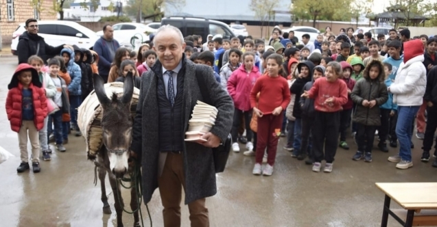 Yazar Ersin Bilge, 14 bin çocuğa kitap ulaştırdı