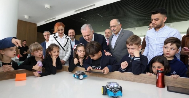 İnegöl Belediyesi Bilim ve Teknoloji sergisi açtı